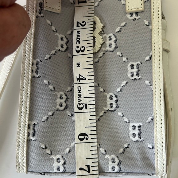 MLB Red Sox Monogram Jaquard Diamond print  Gray and White phone pouch - Picture 4 of 7